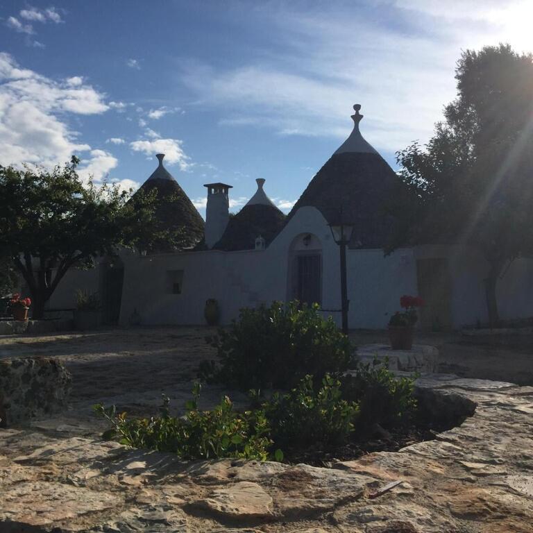 סן מיקלה סלנטינו Chateaux Des Trulli מראה חיצוני תמונה