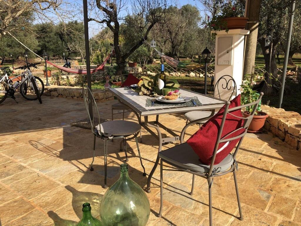 סן מיקלה סלנטינו Chateaux Des Trulli מראה חיצוני תמונה